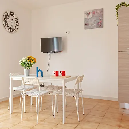 Appartement Homiday- Ospedale Aeroporto- Aria Condizionata E Parcheggio Gratuito Pisa