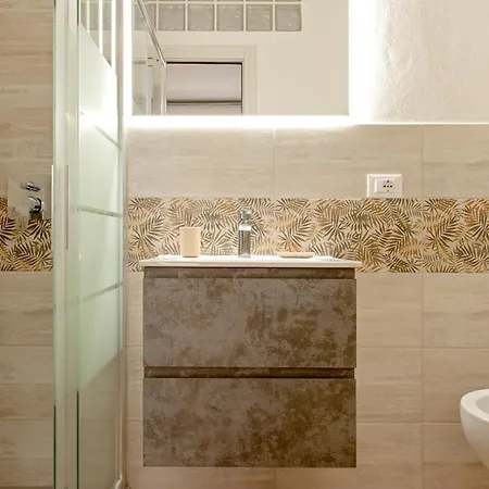 Apartment Homiday- Ospedale Aeroporto- Aria Condizionata E Parcheggio Gratuito *